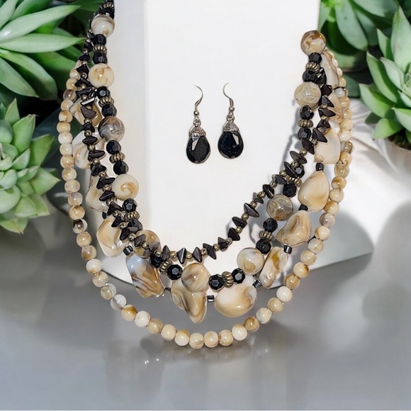 ✨ Esmor 4-Strand Necklace & Earrings Set – Vintage Demi Parure ✨ - Picture 3 of 16